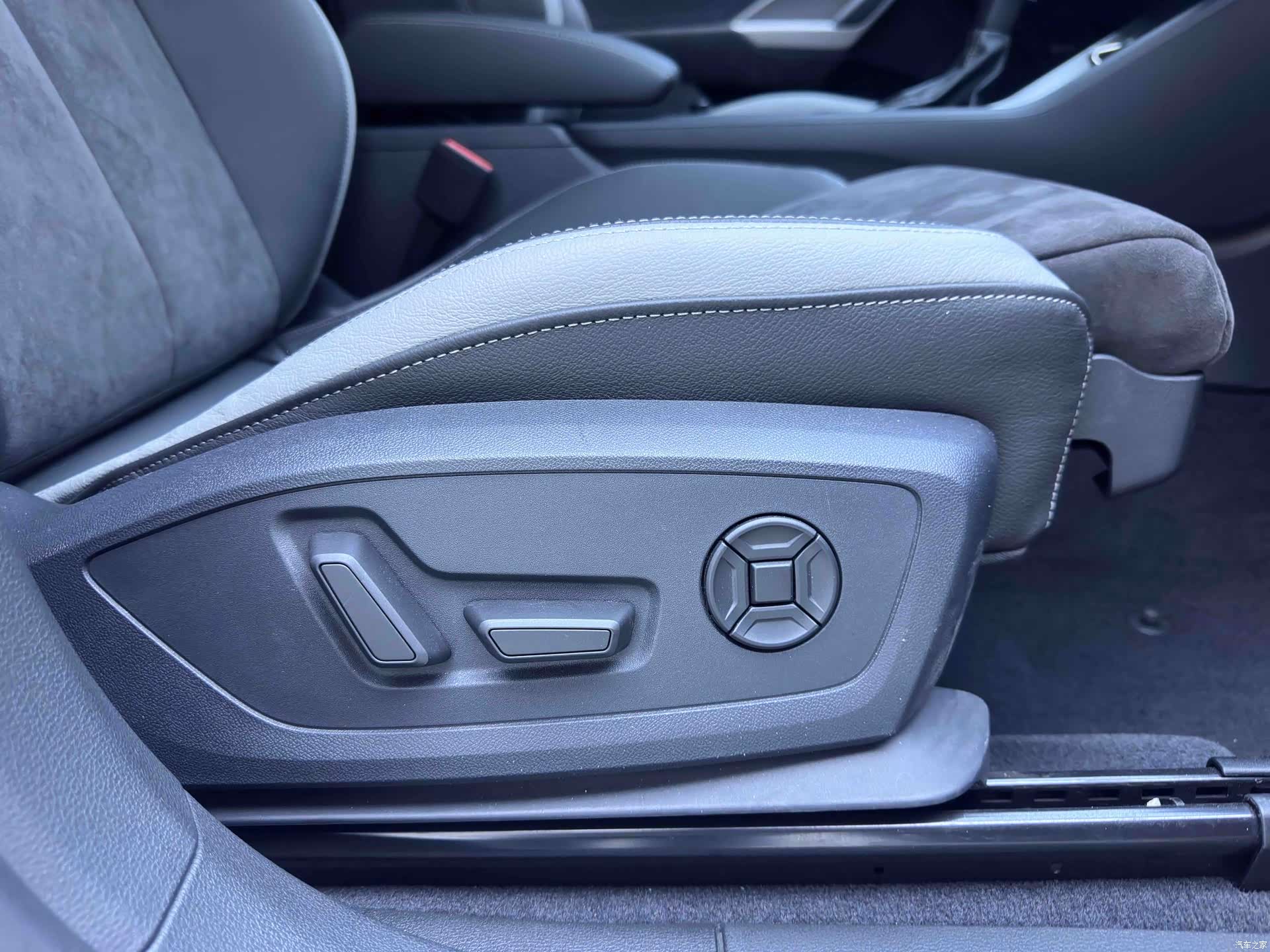 Audi Q3, 2022 19