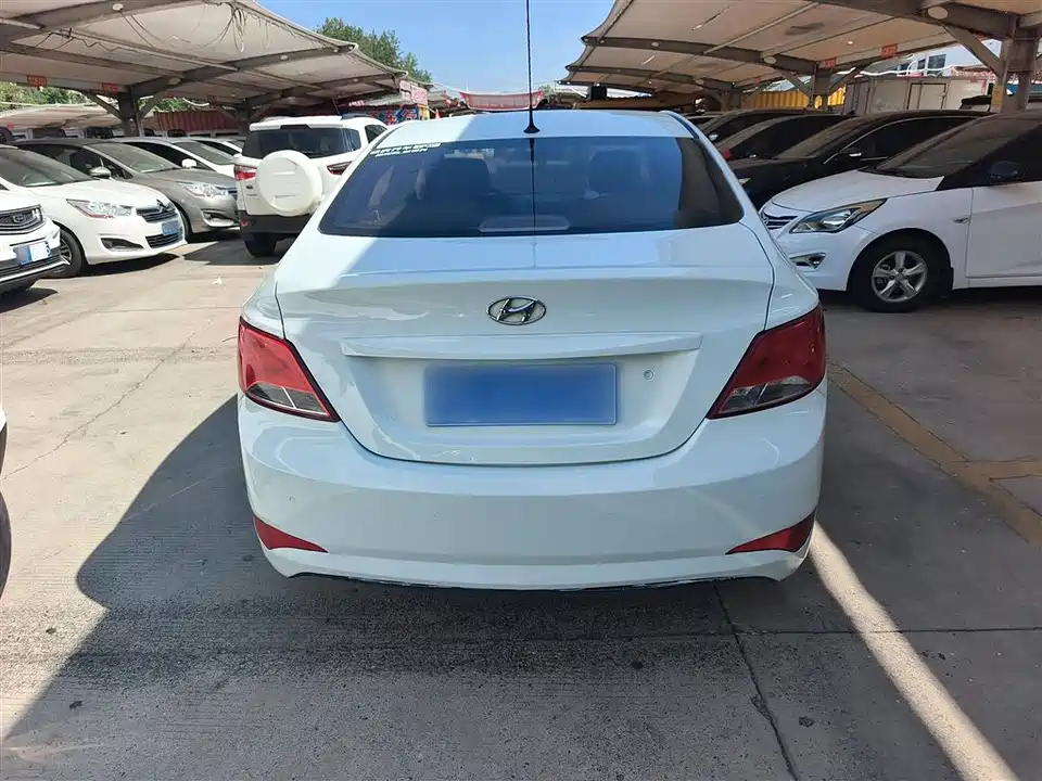 Hyundai Rena
