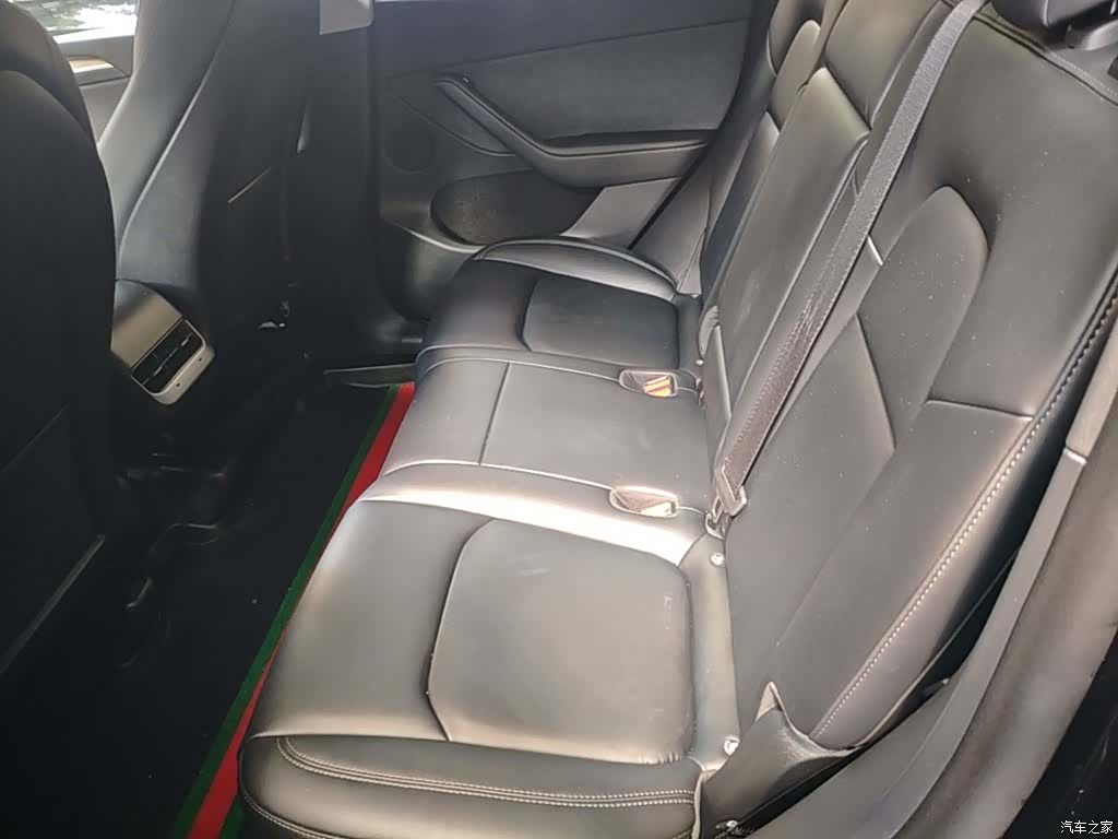 Tesla Model Y, 2022 17