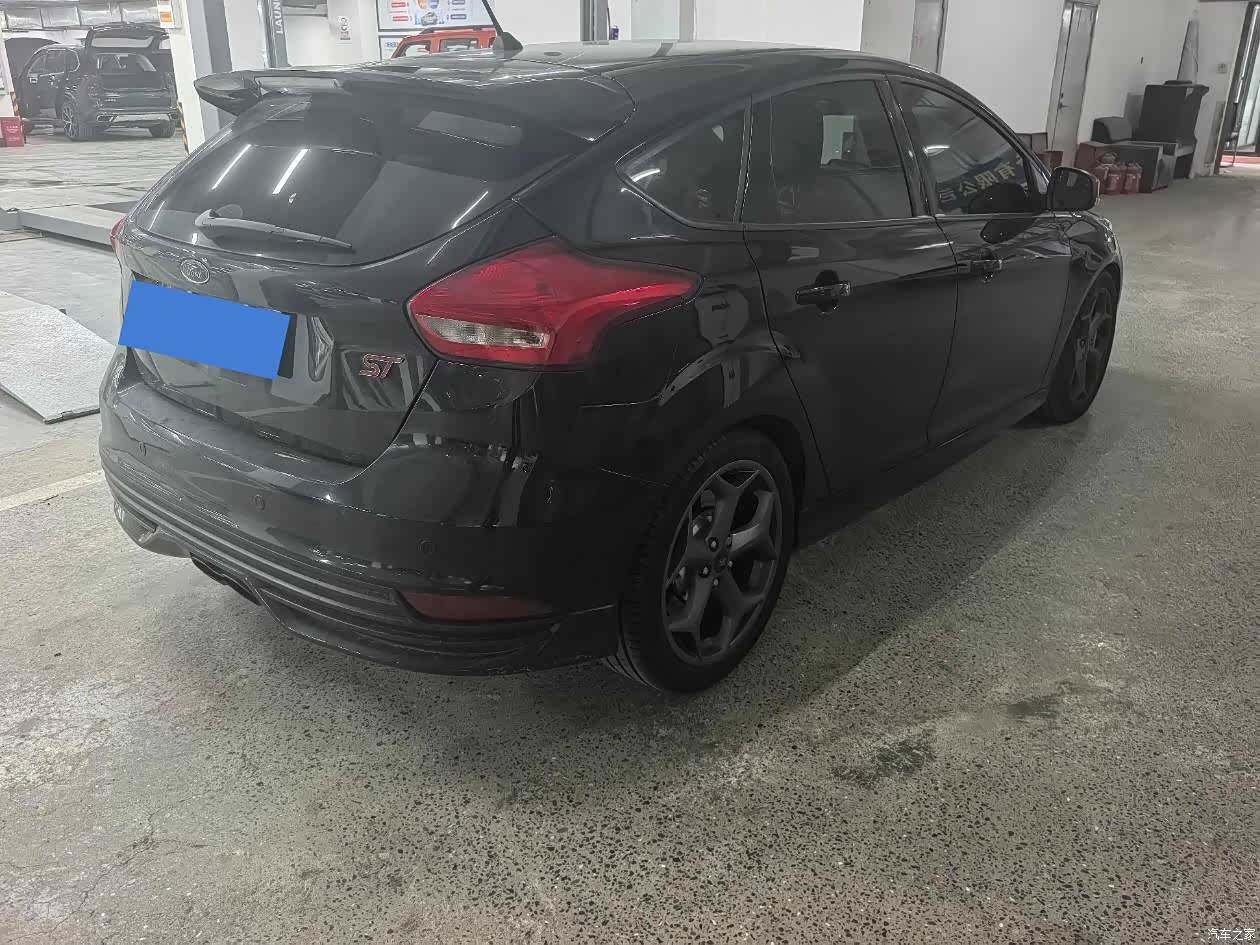 Ford Focus, 2018 10