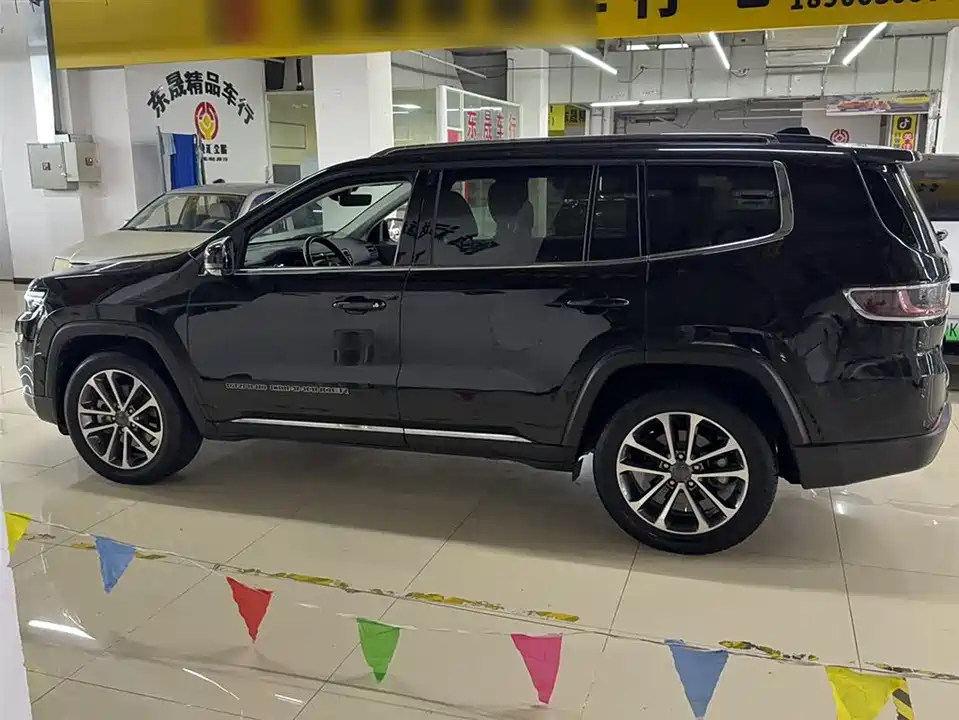 Jeep Grand Commander