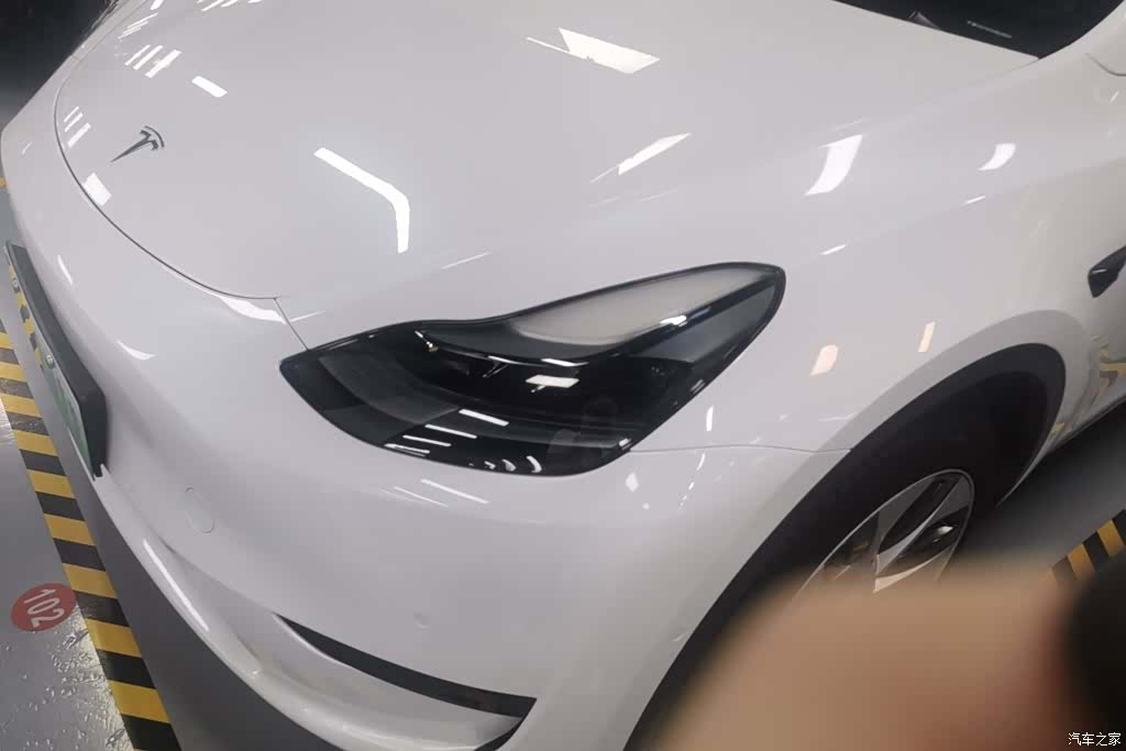 Tesla Model Y, 2022 все фото