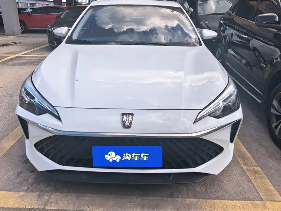 Roewe i5