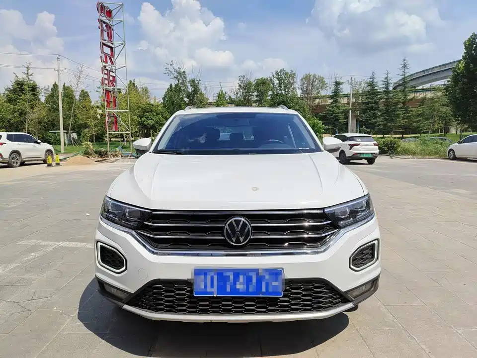 Volkswagen T-ROC exploring Songs