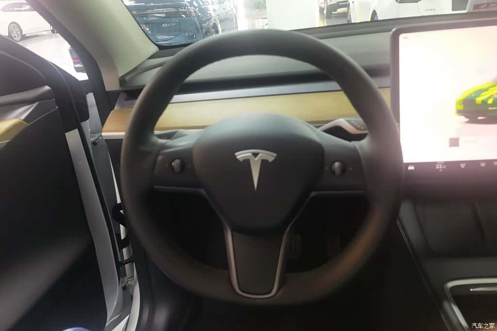 Tesla Model Y, 2022 15