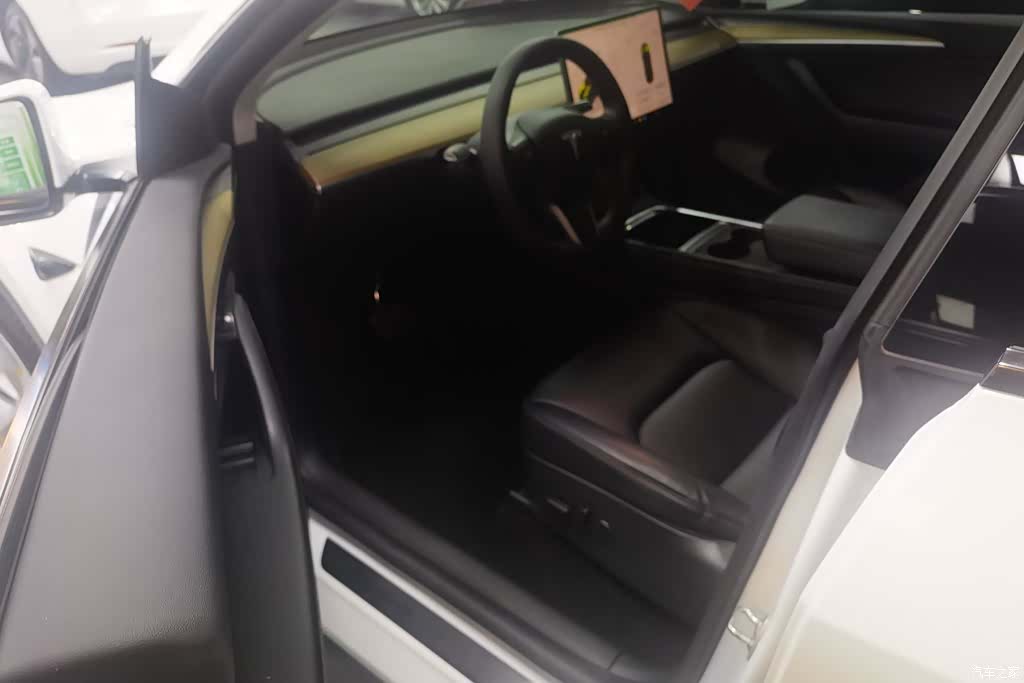 Tesla Model Y, 2022 9