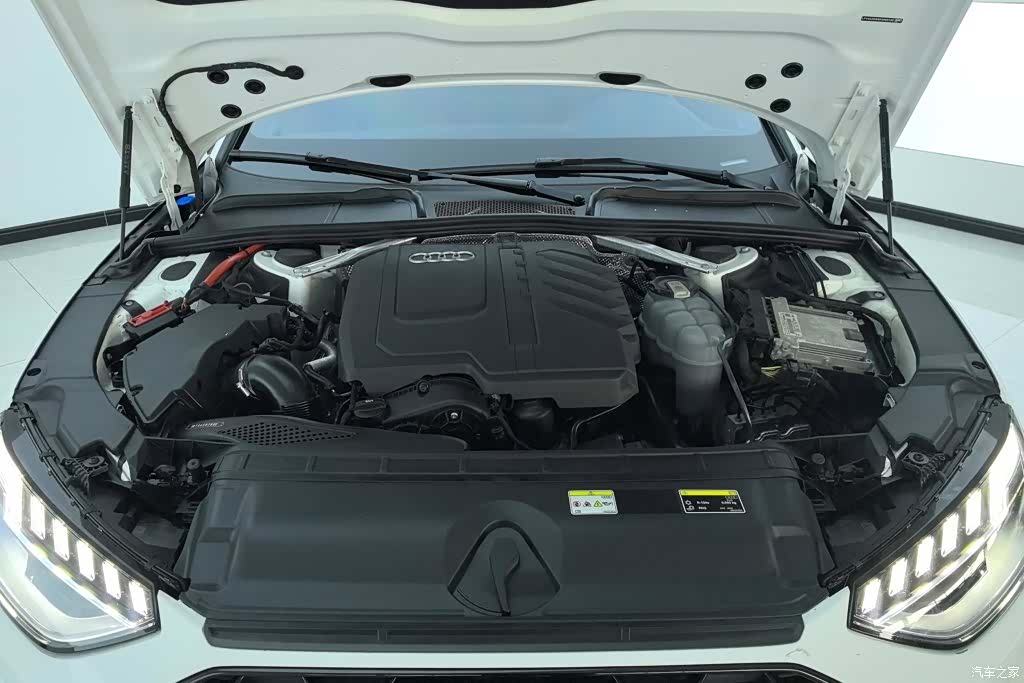 Audi A4L, 2023 10