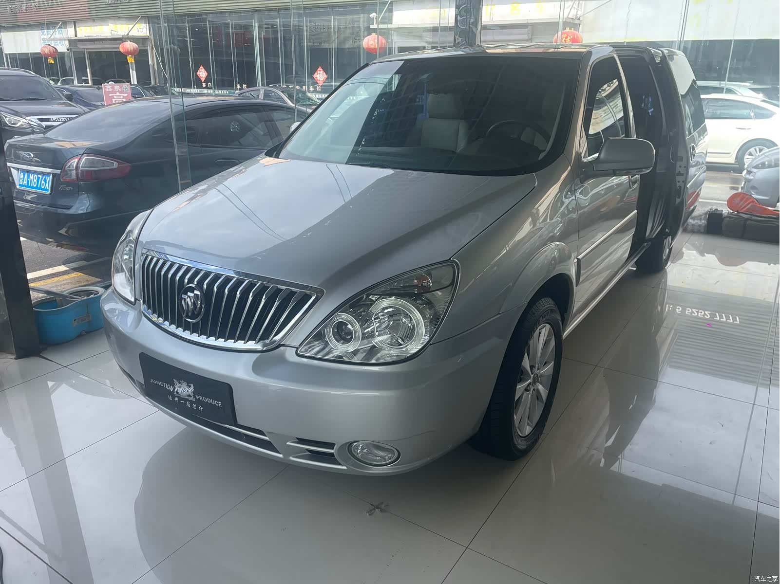 Buick GL8, 2017 1