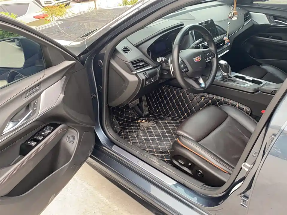 Cadillac CT4