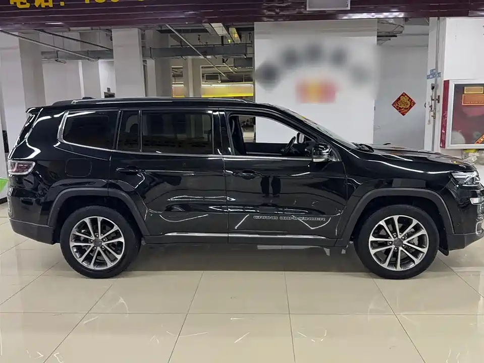 Jeep Grand Commander