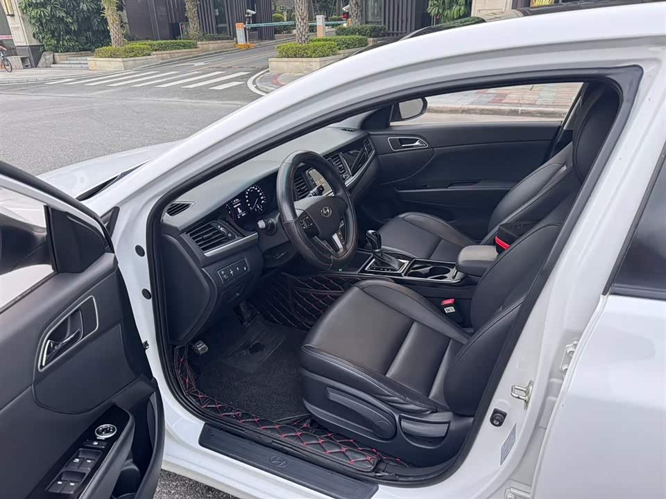 Hyundai Name picture