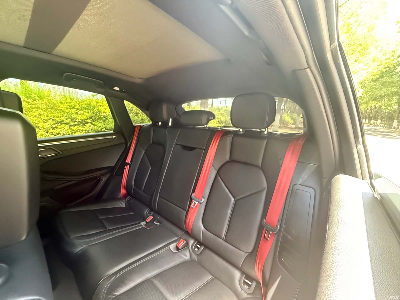 Porsche Macan, 2016 все фото