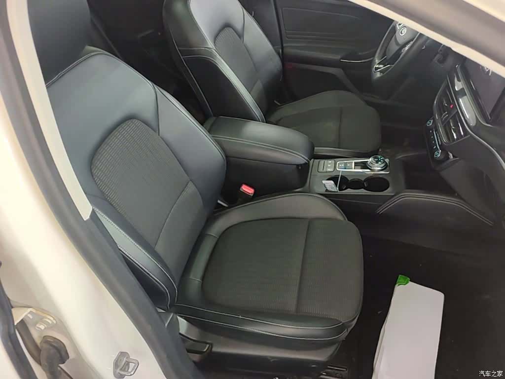Ford Focus, 2021 25