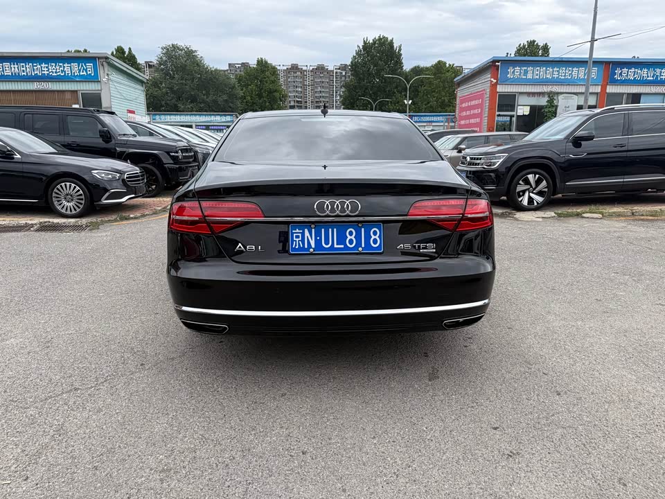 Audi A8