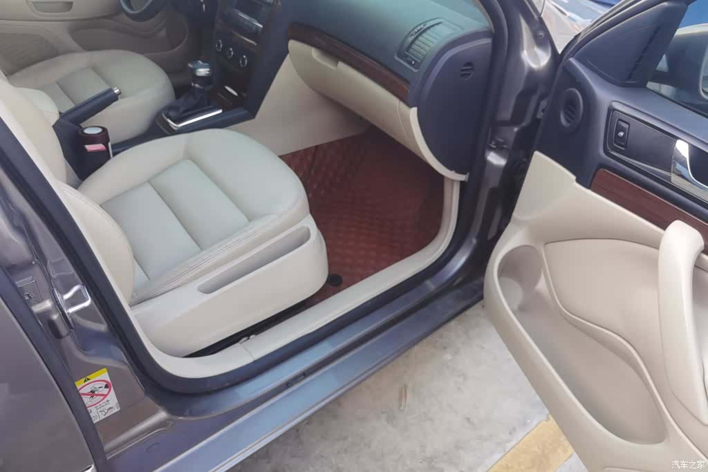 Skoda Octavia, 2011 8