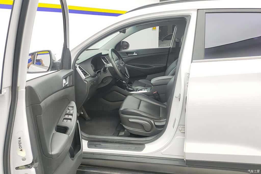 Hyundai Tucson, 2016 9
