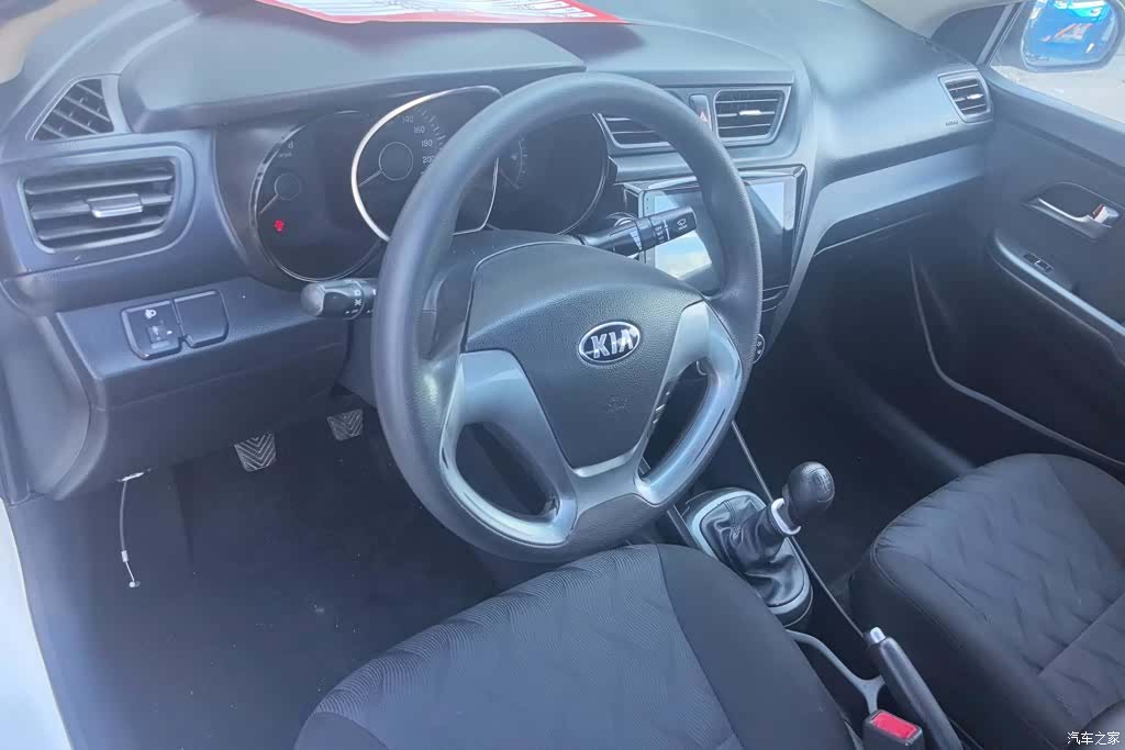 Kia K2, 2015 12