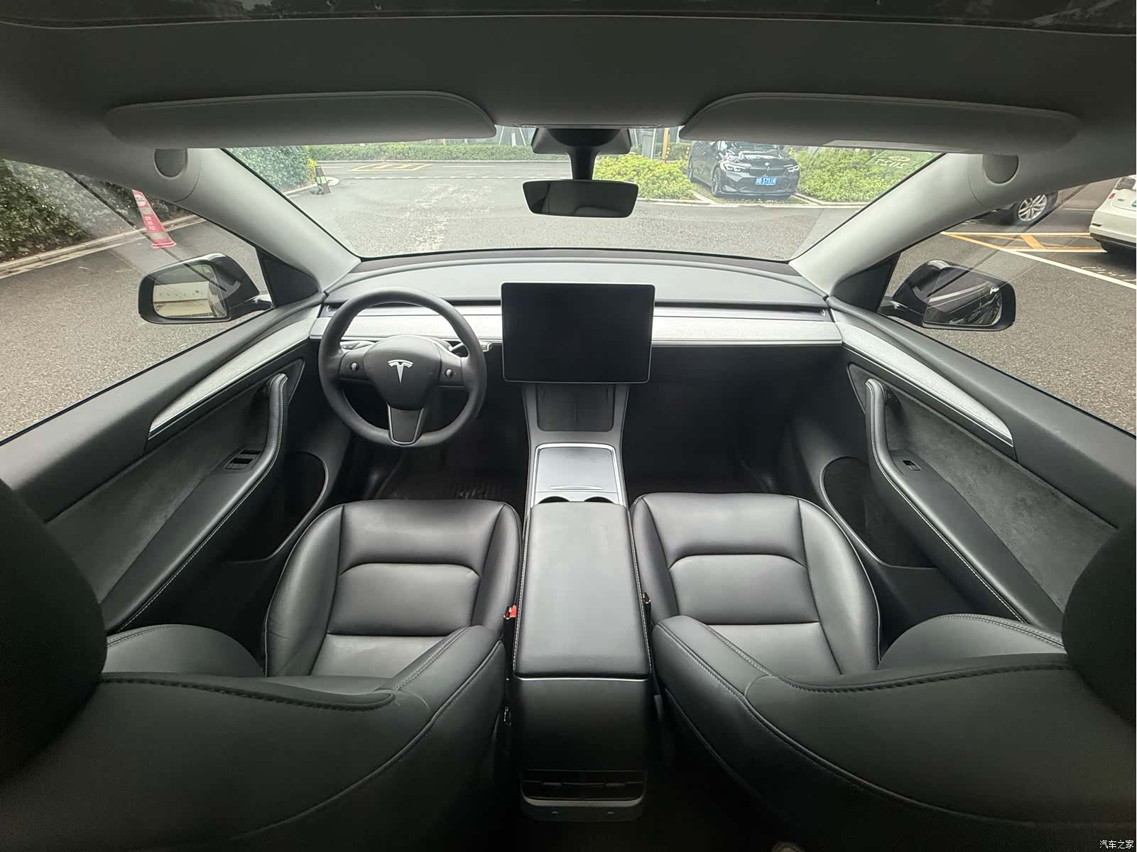 Tesla Model Y, 2023 9