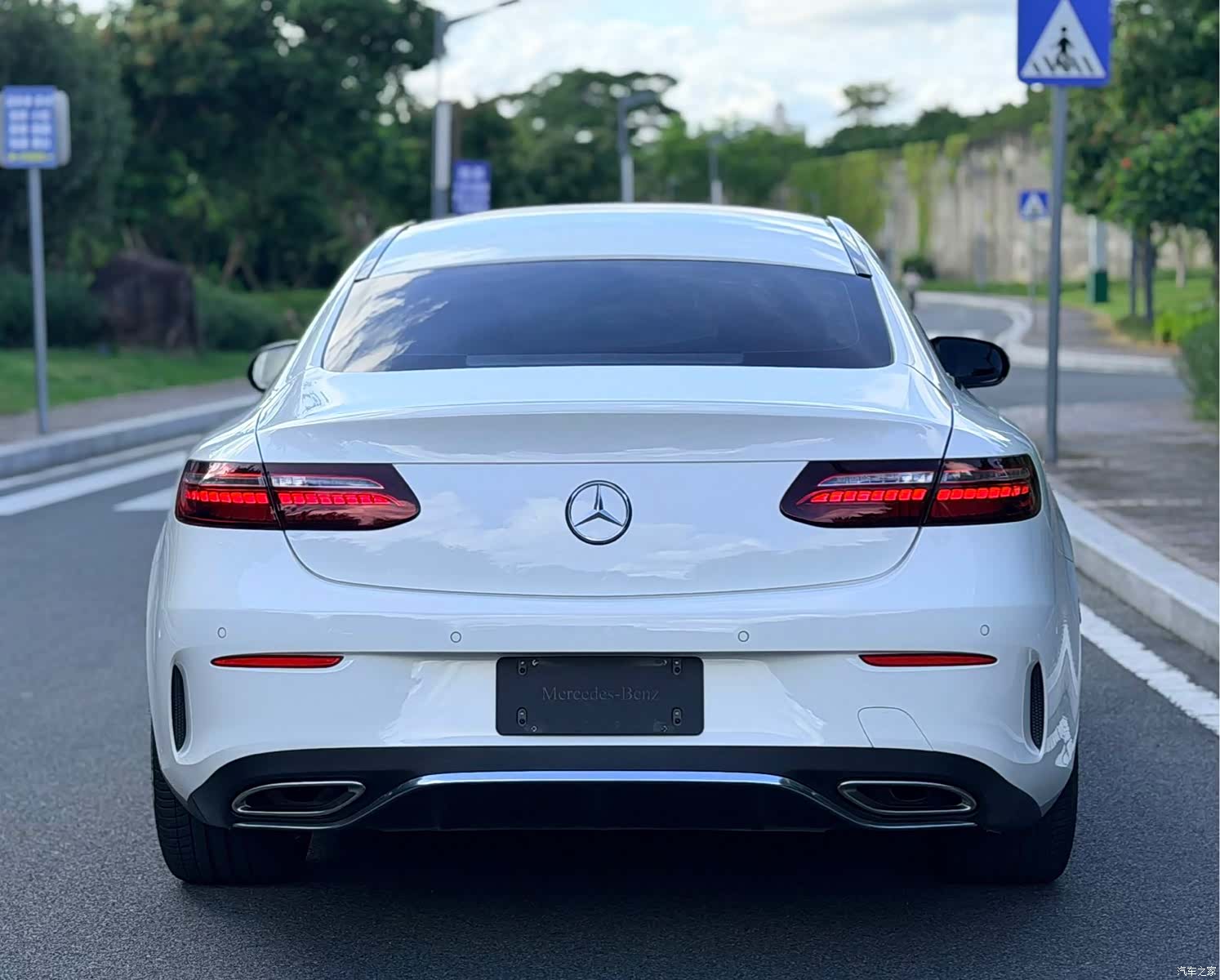 Mercedes-Benz E-Class, 2024 18