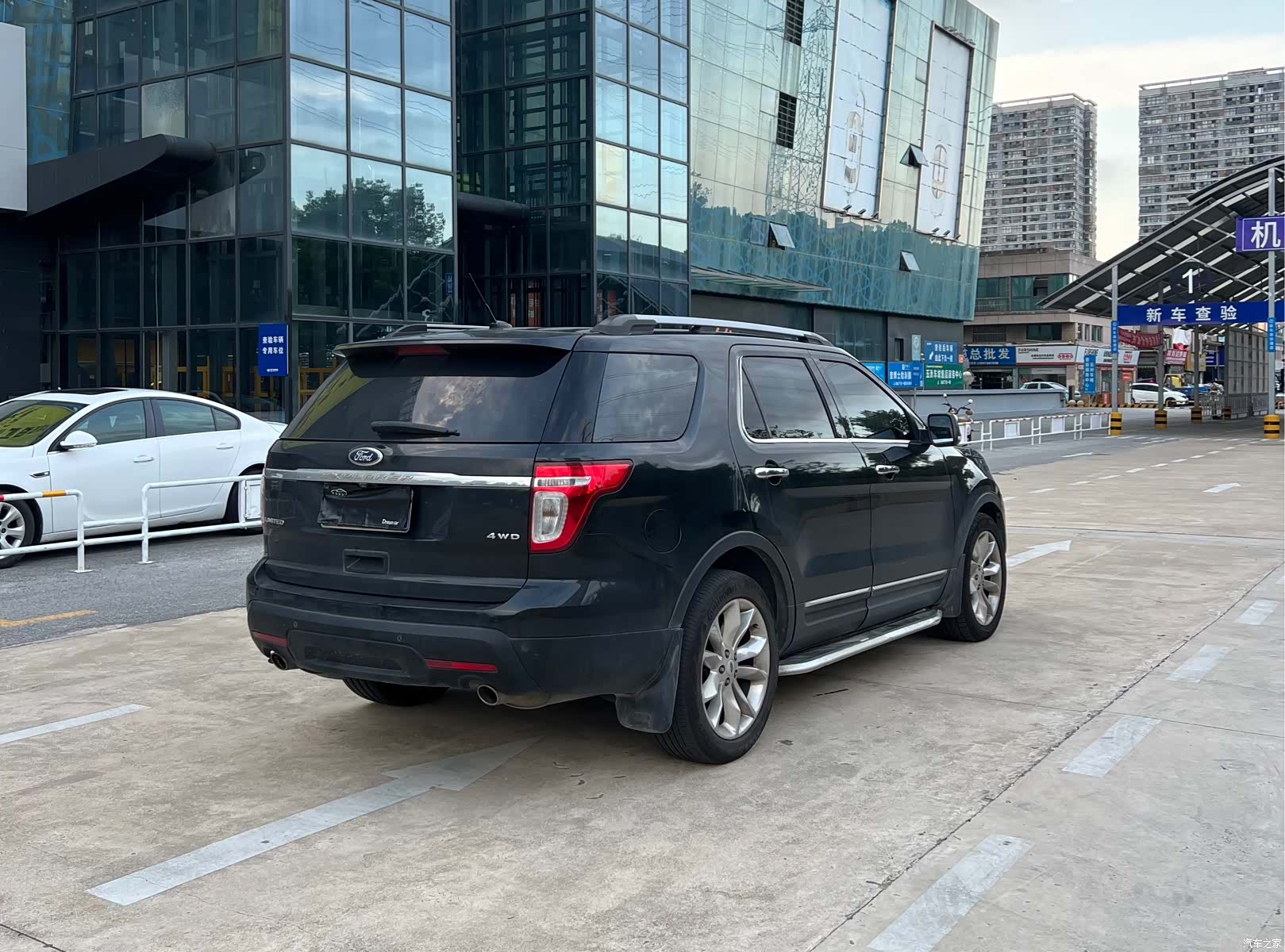 Ford Explorer, 2015 6