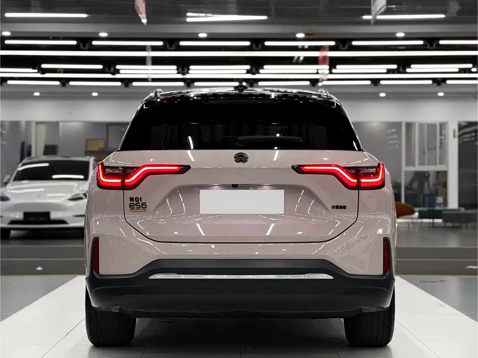 NIO ES6