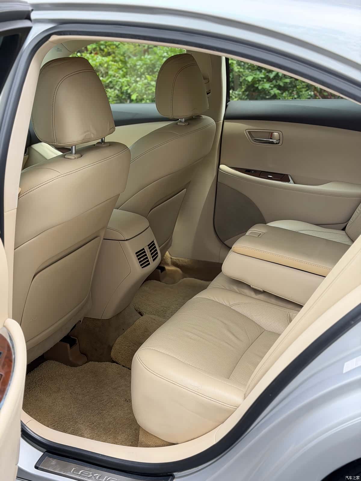 Lexus ES, 2010 10