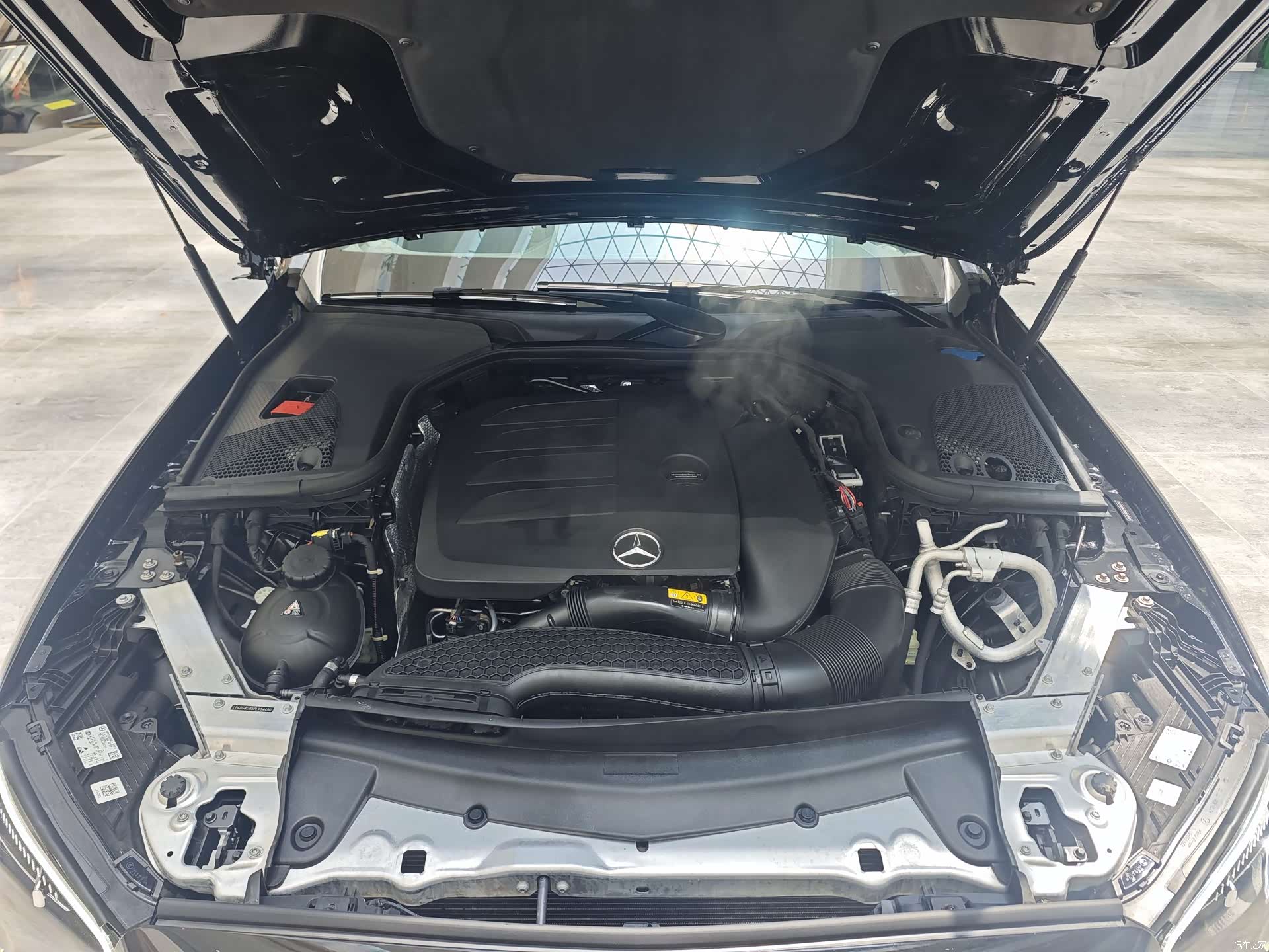Mercedes-Benz E-Class, 2023 13