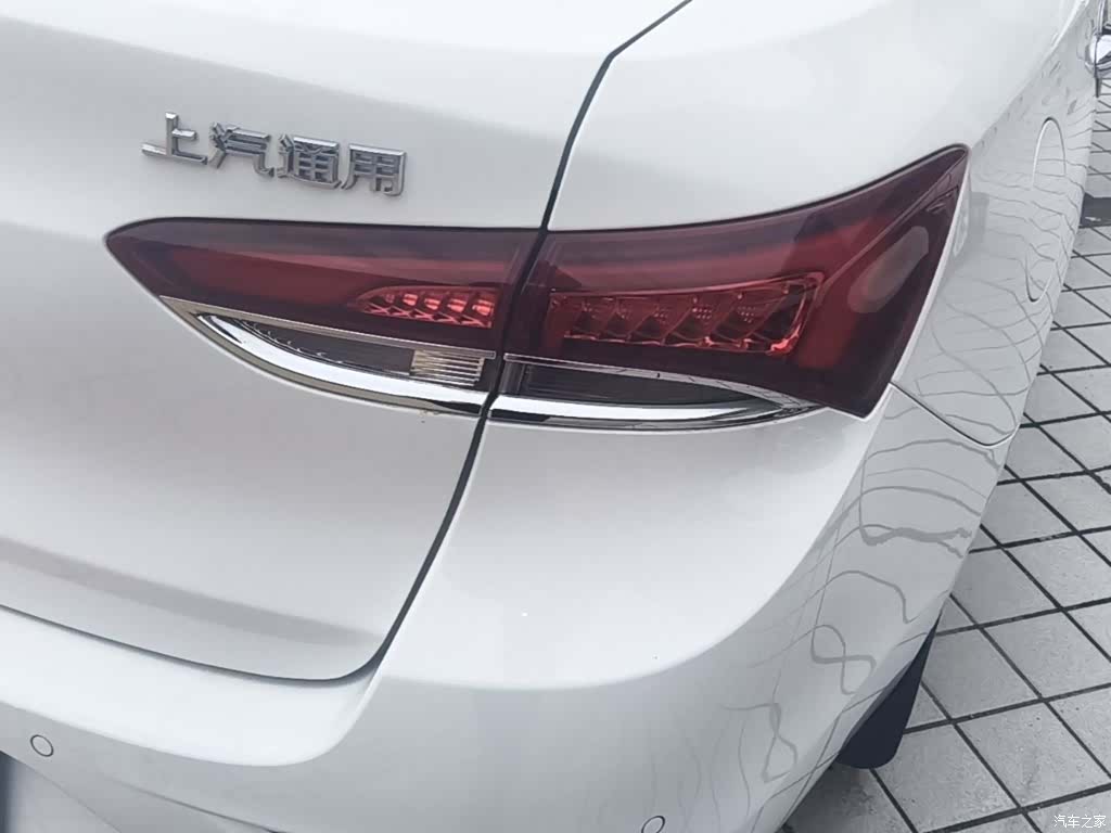 Buick V, 2018 8