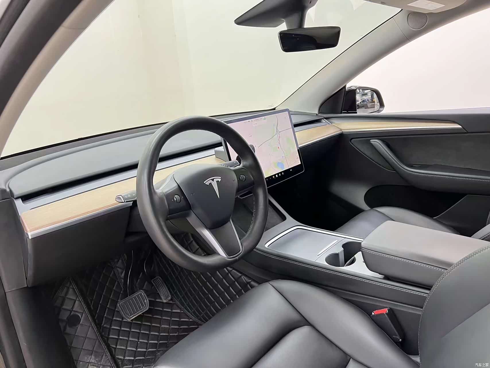Tesla Model Y, 2021 15
