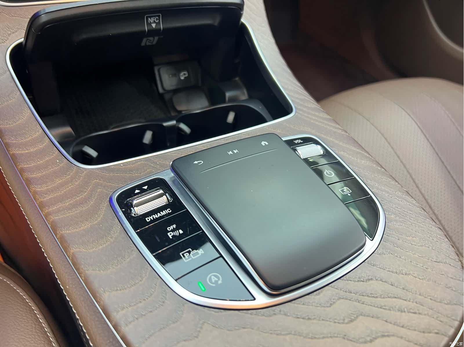Mercedes-Benz E-Class, 2023 18