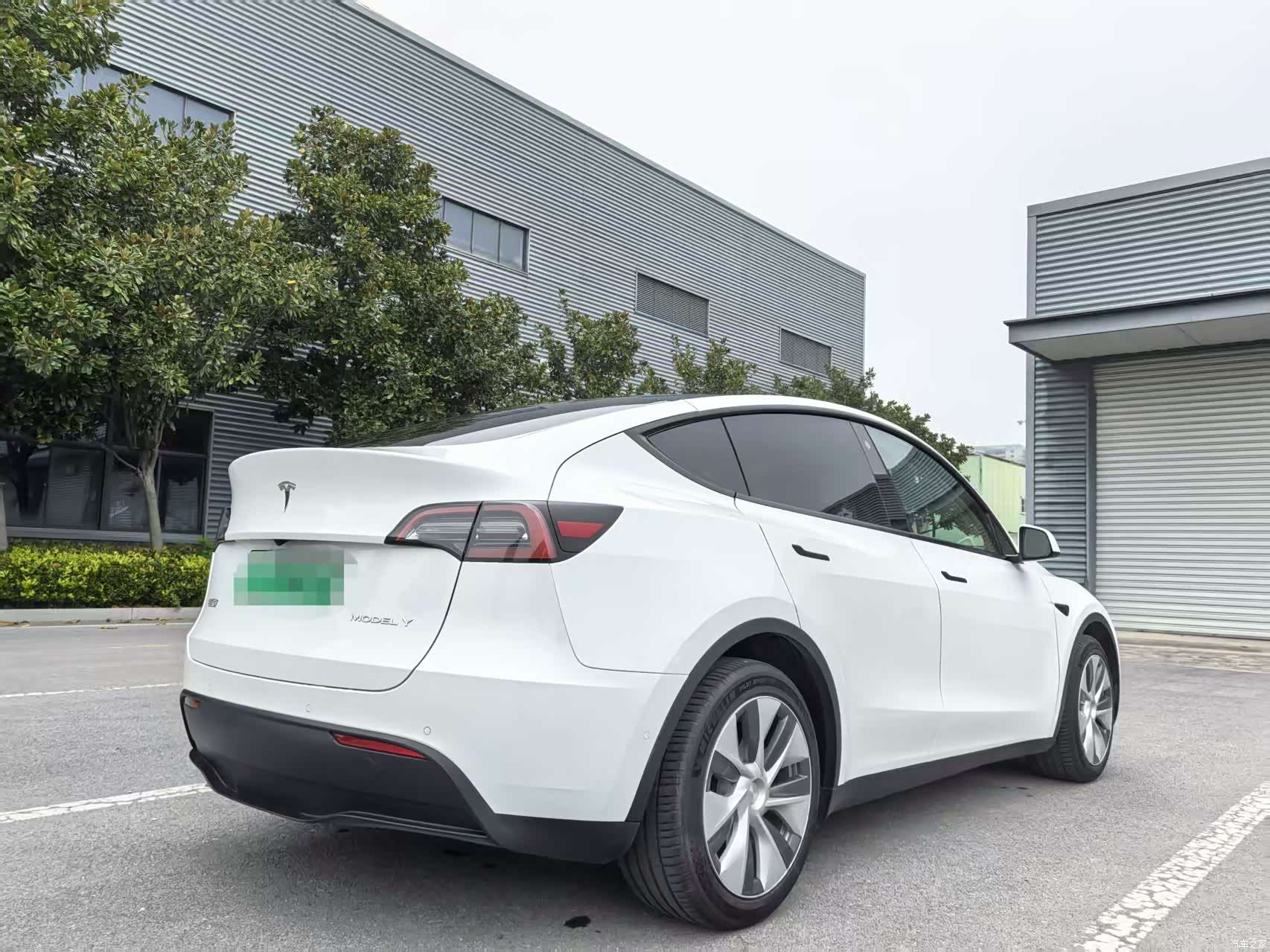 Tesla Model Y, 2022 6