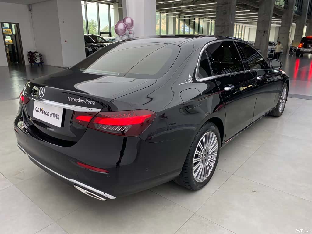 Mercedes-Benz E-Class, 2023 34