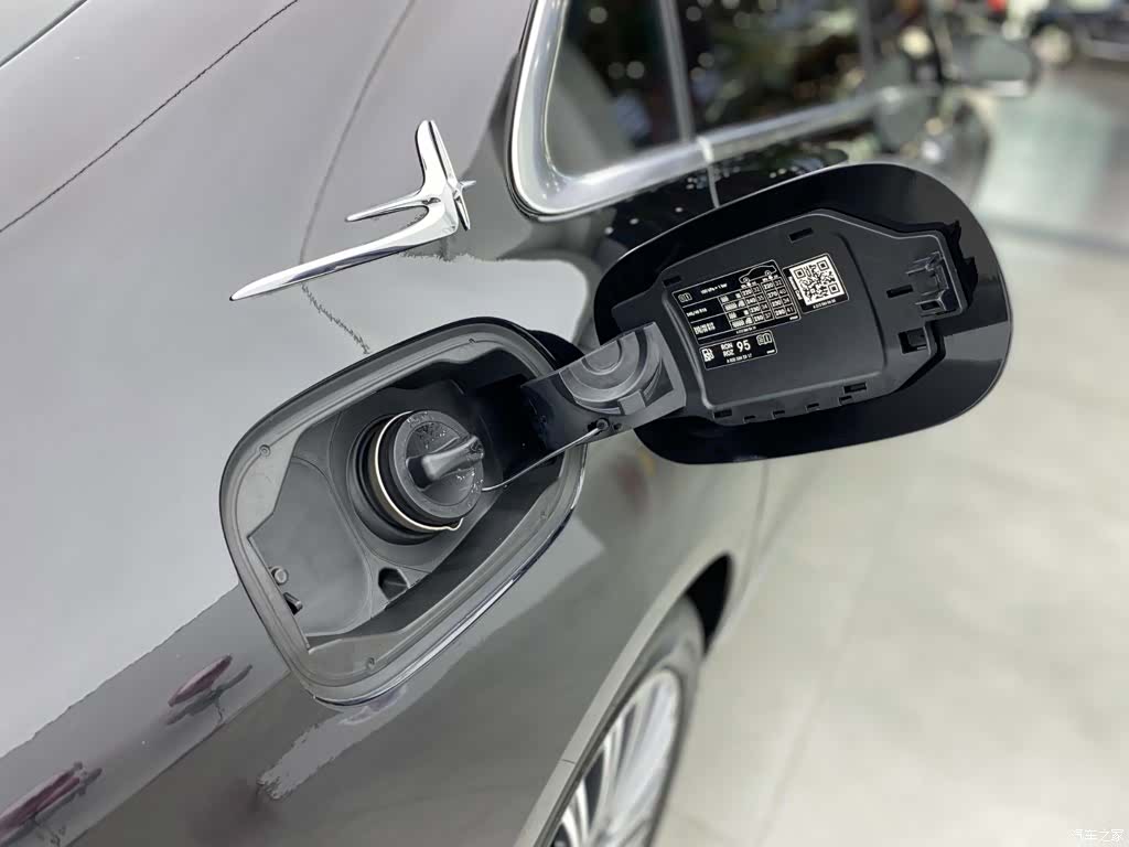 Mercedes-Benz E-Class, 2023 29