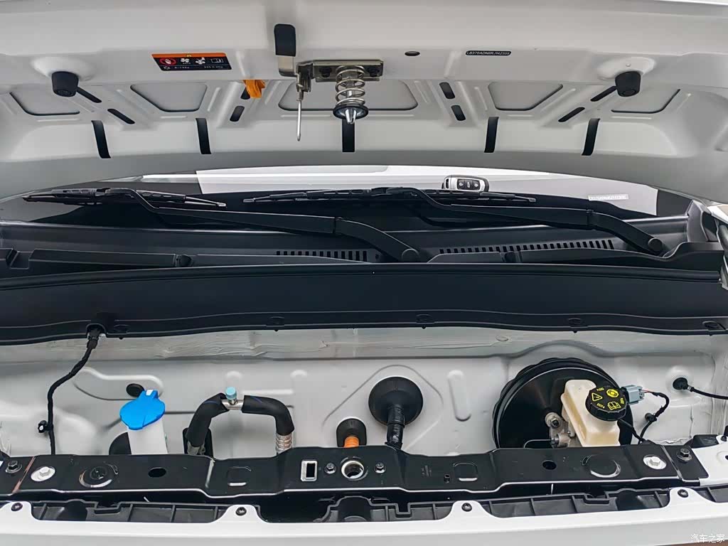 Geely Panda, 2024 6