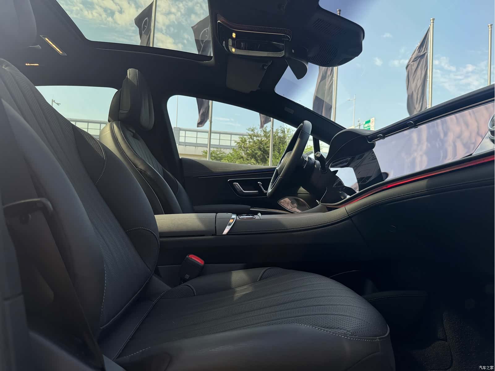 Mercedes-Benz EQS, 2024 15