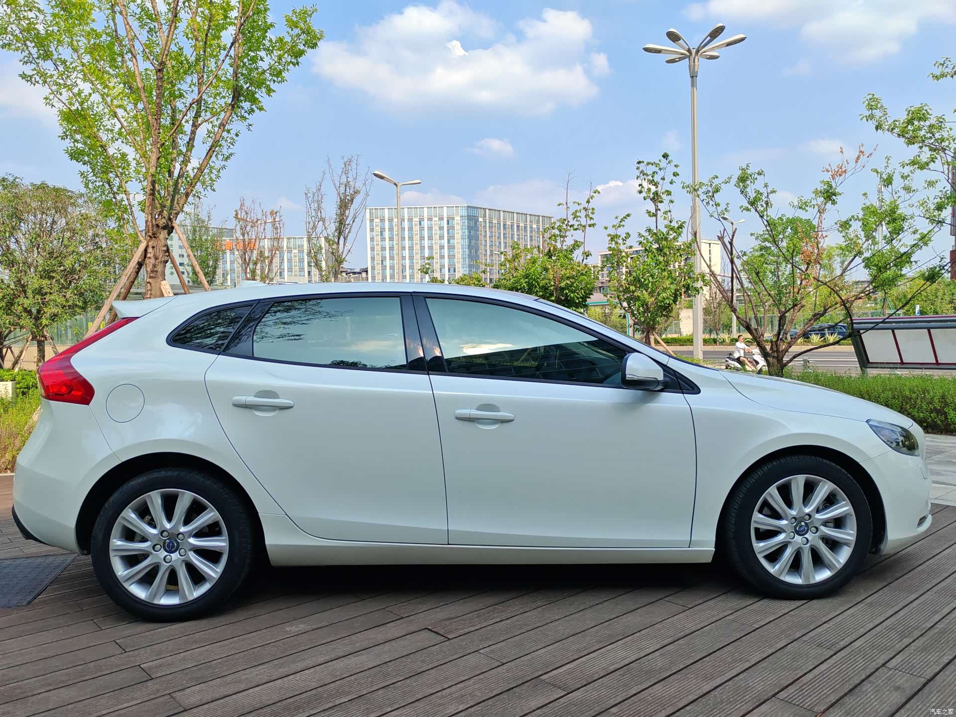 Volvo V40, 2015 7