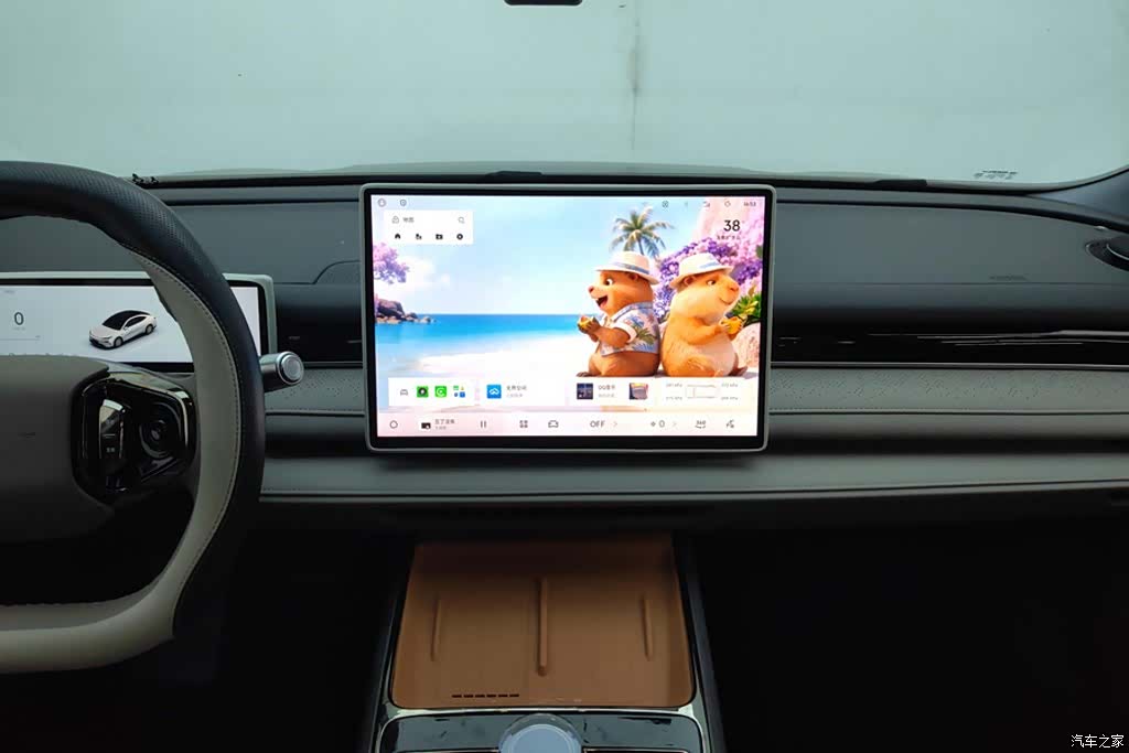 Geely 8, 2025 13