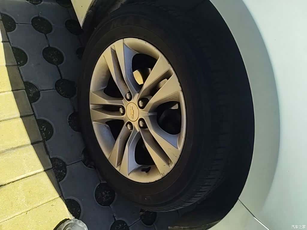 Chevrolet SE, 2016 14