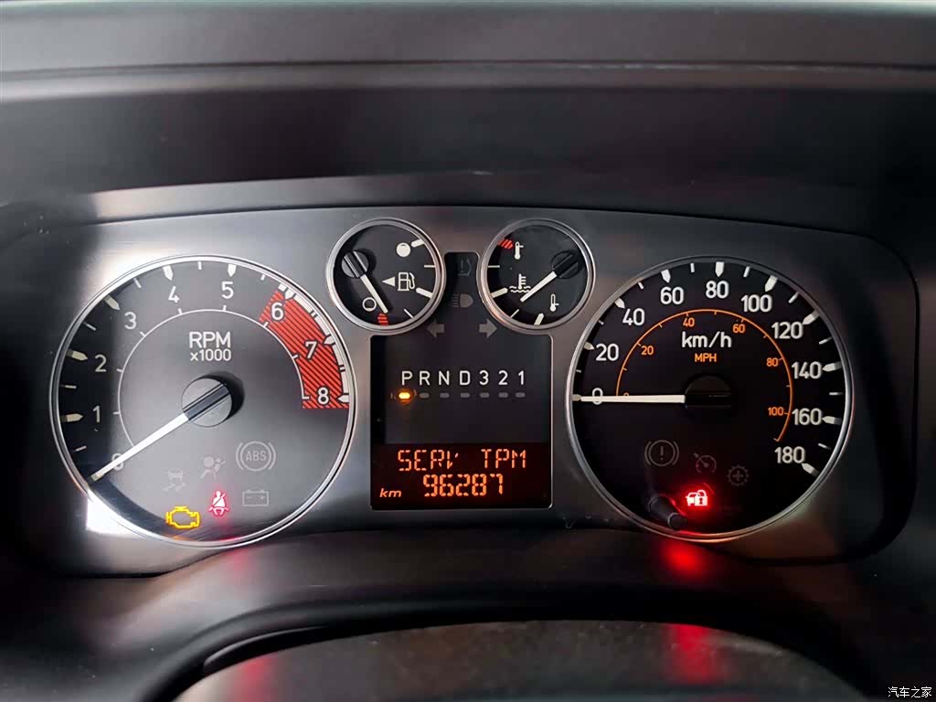 Hummer H3, 2011 все фото