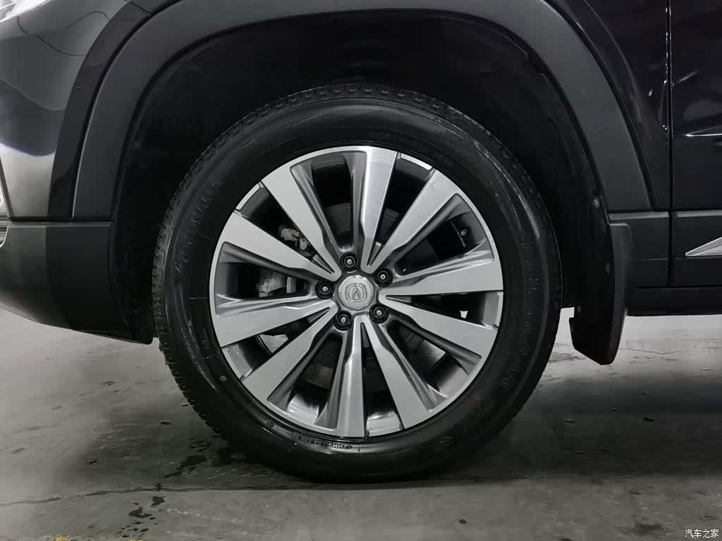 Changan CS95, 2018 17