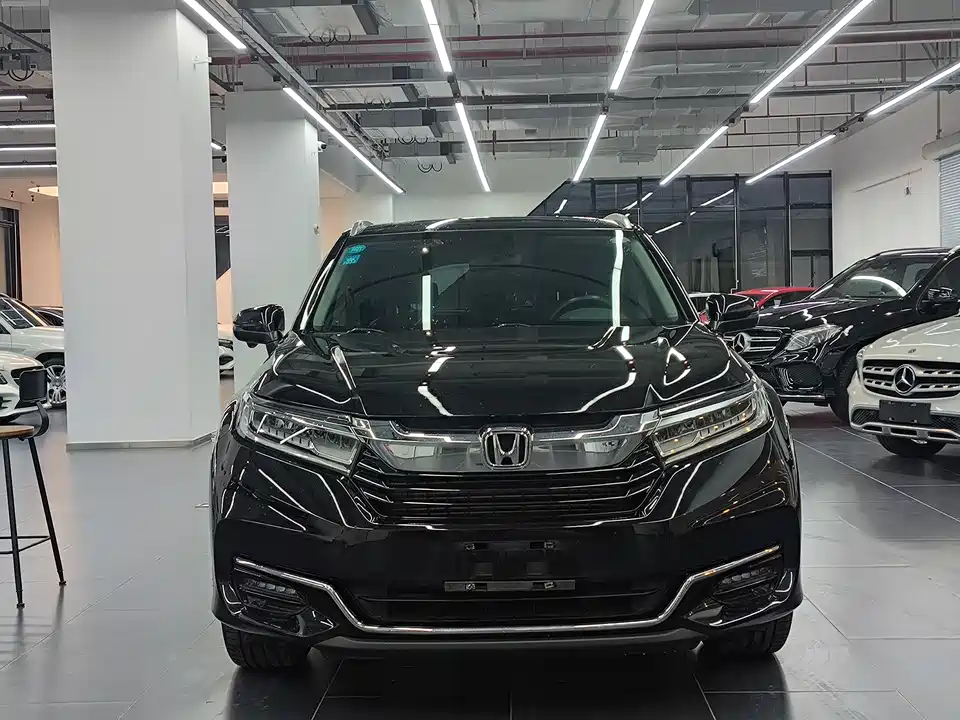 Honda Crown Road