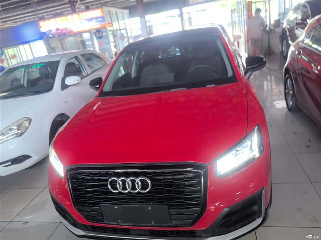 Audi Q2L, 2019 3