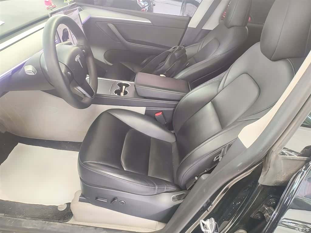 Tesla Model Y, 2024 15