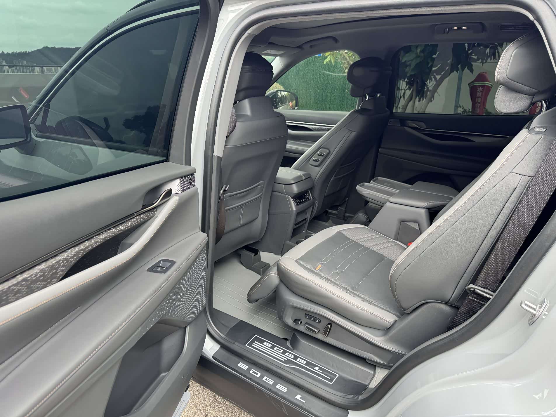 Ford Edge L, 2023 17