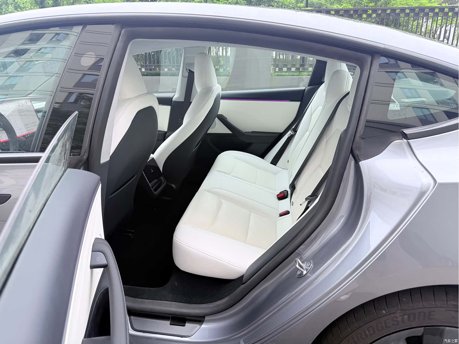 Tesla Model 3, 2025 7