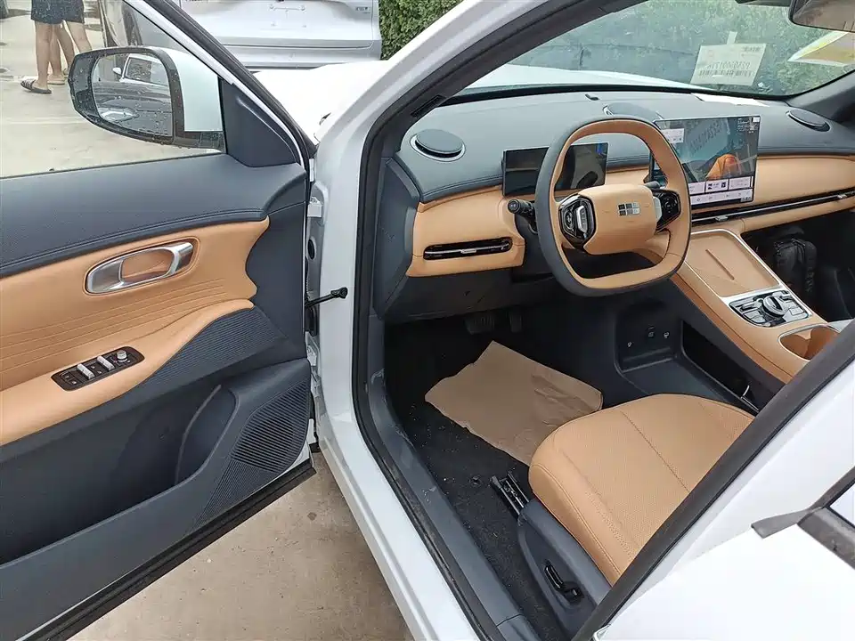 Geely Galaxy Galaxy Starship 7 EM-i