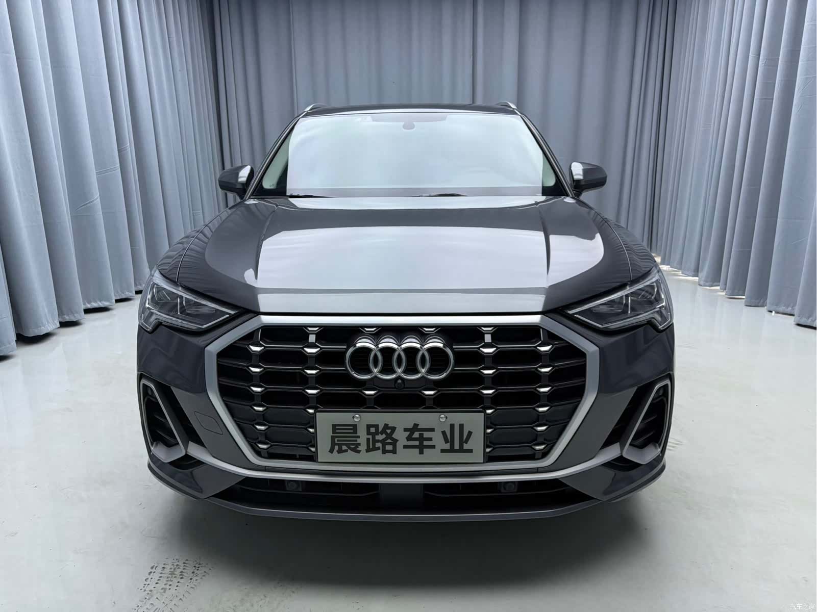 Audi Q3, 2022 2