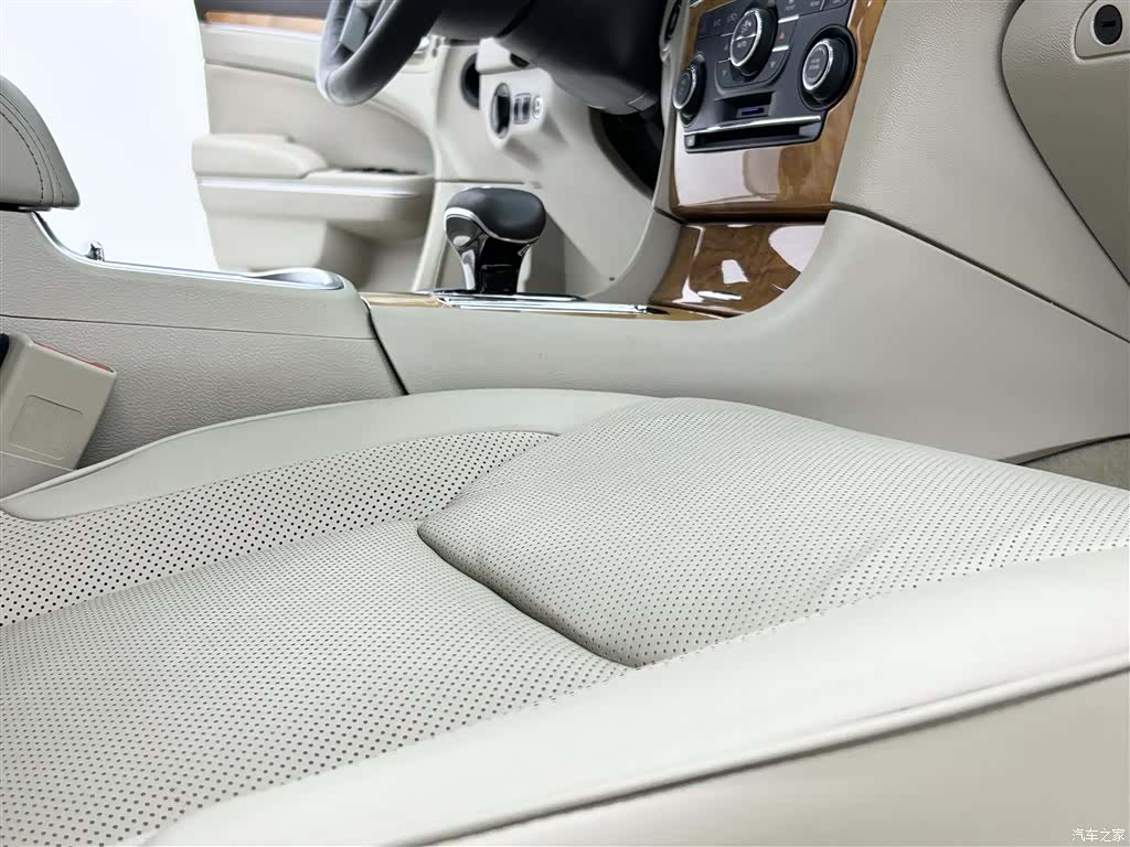 KeLaiSiLei(JinKou) 300C, 2015 10