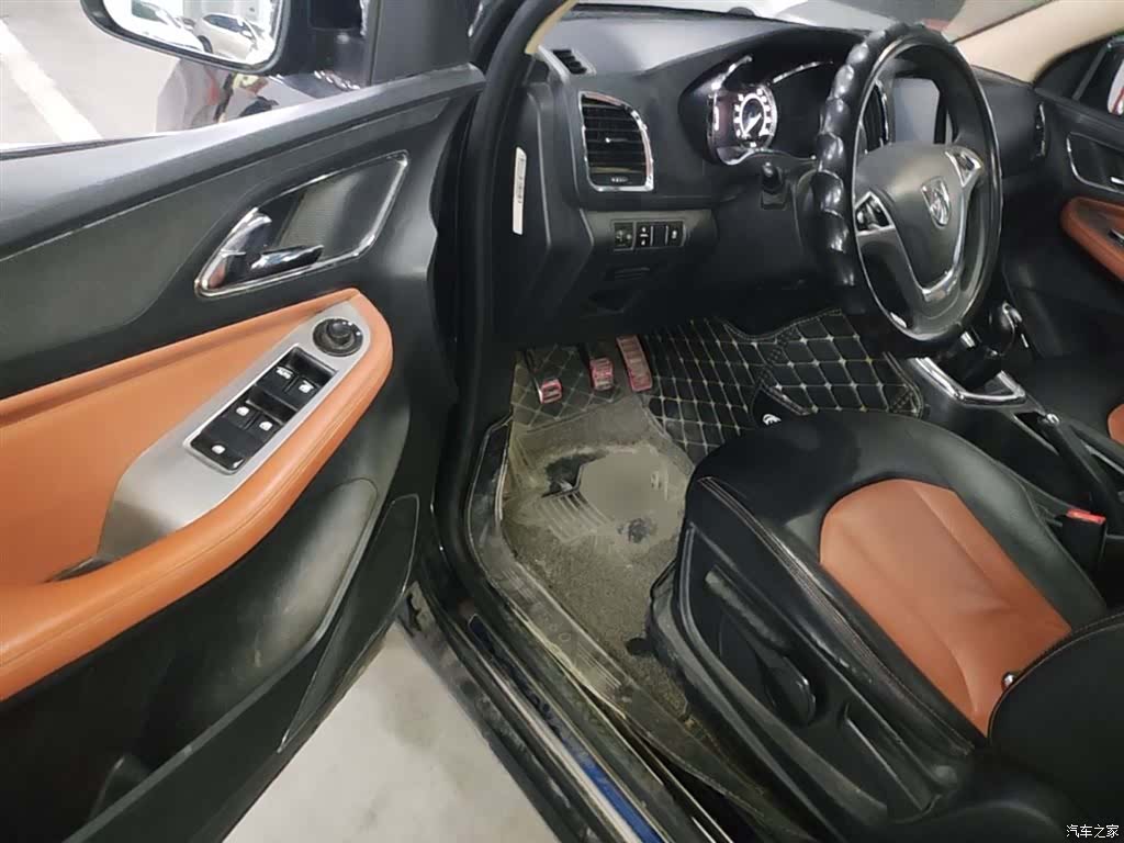 Wuling 560, 2015 16