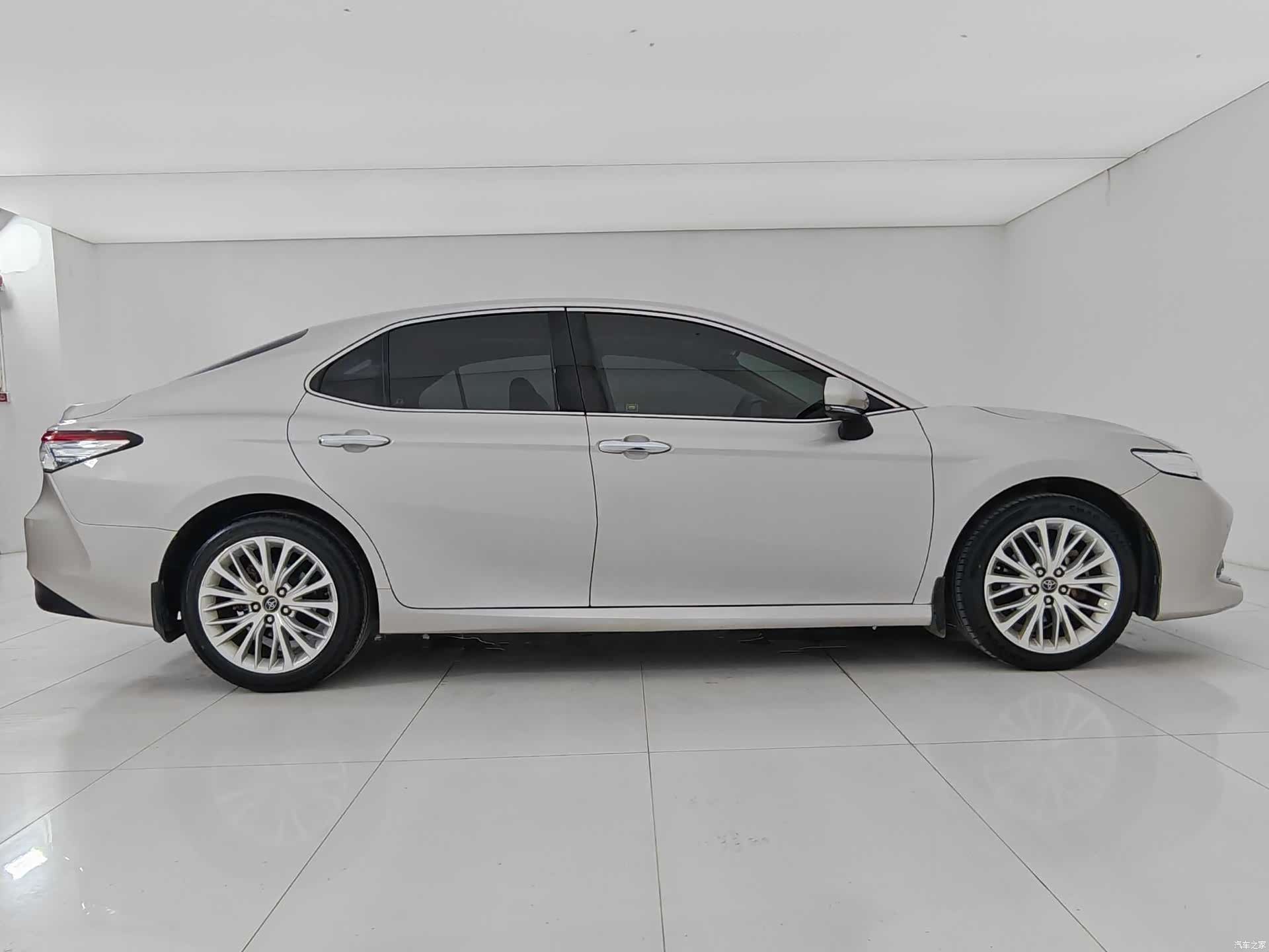 Toyota Camry, 2018 6